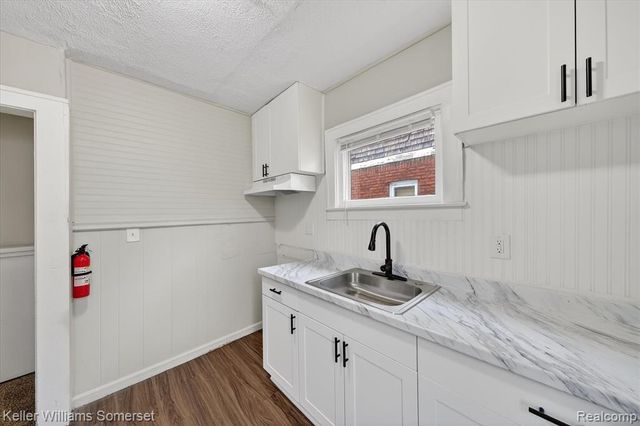 1383 Morris Avenue, Lincoln Park, MI 48146