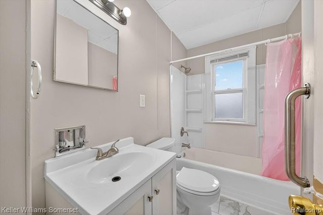 1383 Morris Avenue, Lincoln Park, MI 48146