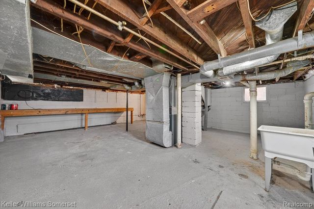 1383 Morris Avenue, Lincoln Park, MI 48146