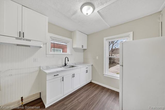 1383 Morris Avenue, Lincoln Park, MI 48146