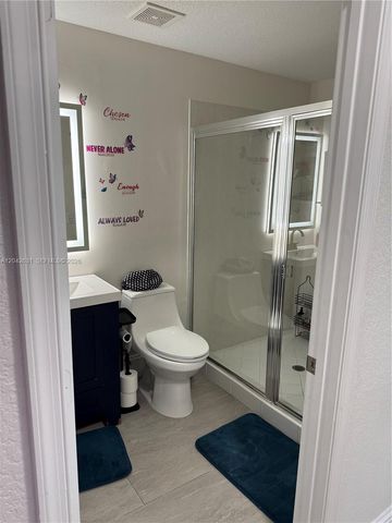 6734 Hannah Cove, West Palm Beach, FL 33411