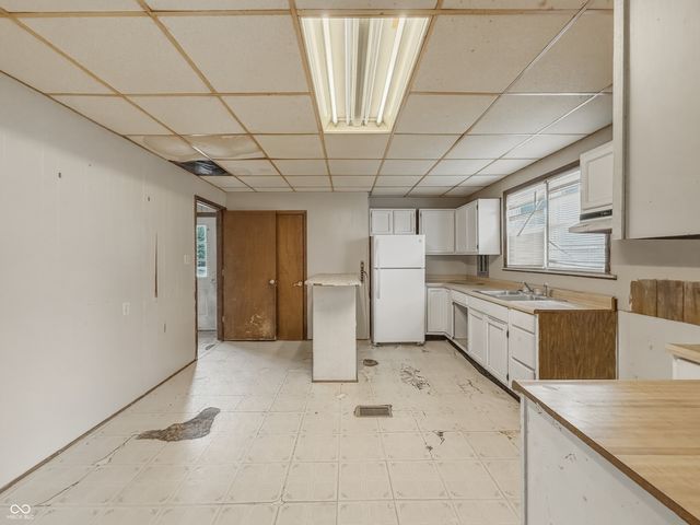 204 E Pennsylvania Street, Shelbyville, IN 46176