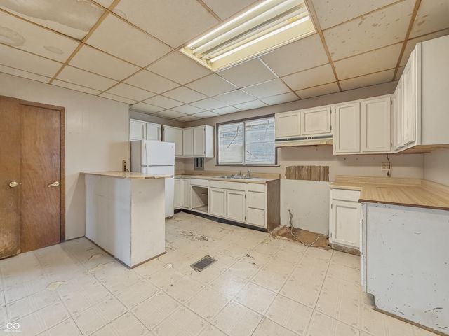 204 E Pennsylvania Street, Shelbyville, IN 46176