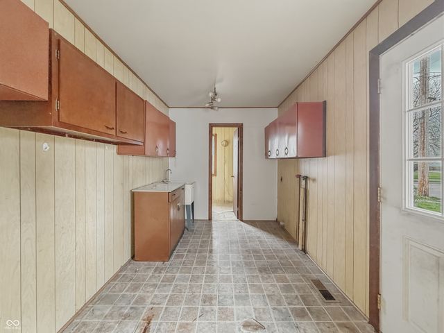 204 E Pennsylvania Street, Shelbyville, IN 46176