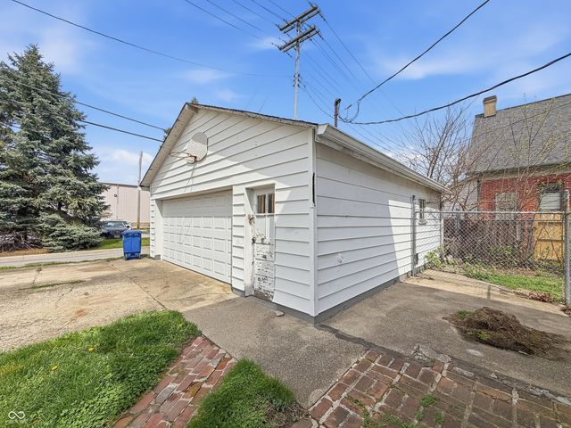 204 E Pennsylvania Street, Shelbyville, IN 46176
