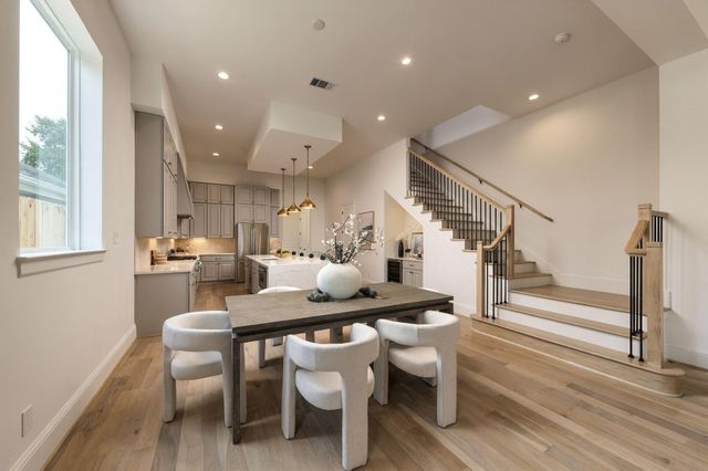 607 W 27th Street, Houston, TX 77008