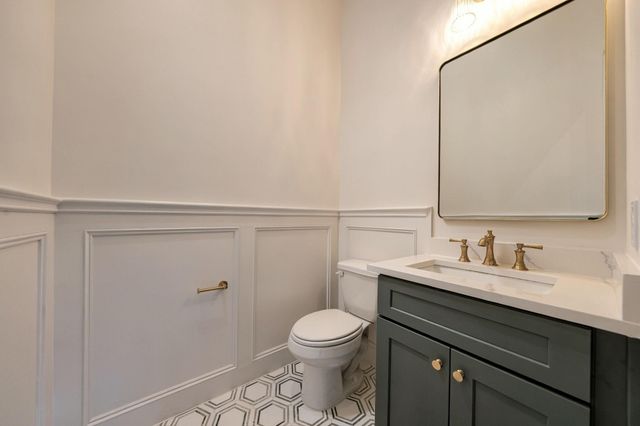 607 W 27th Street, Houston, TX 77008