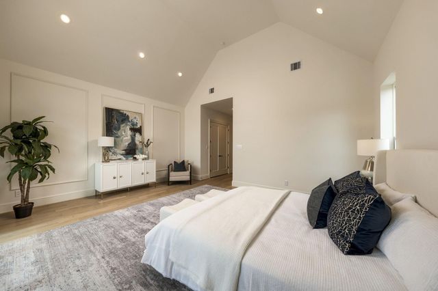 607 W 27th Street, Houston, TX 77008