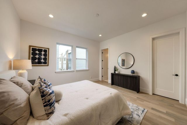 607 W 27th Street, Houston, TX 77008