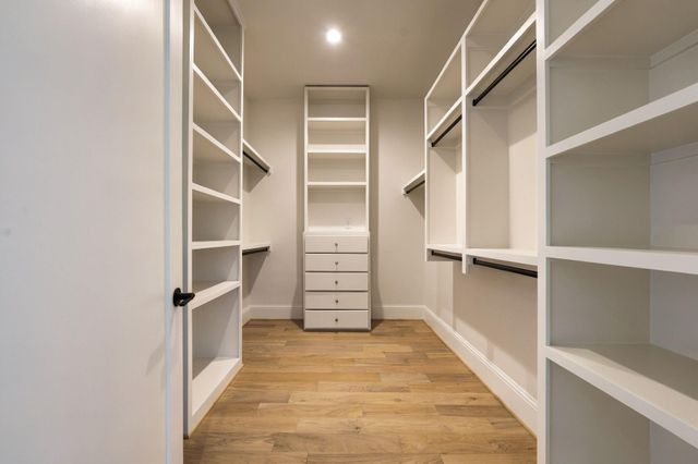 607 W 27th Street, Houston, TX 77008