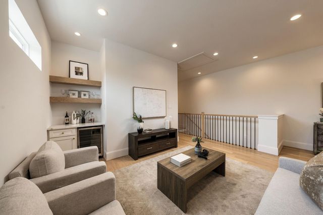 607 W 27th Street, Houston, TX 77008