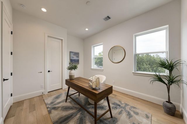 607 W 27th Street, Houston, TX 77008