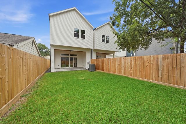 607 W 27th Street, Houston, TX 77008