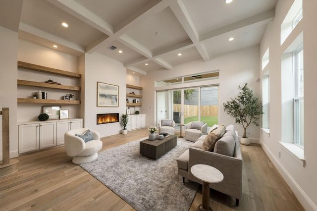 607 W 27th Street, Houston, TX 77008