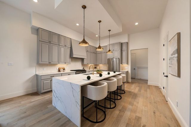607 W 27th Street, Houston, TX 77008