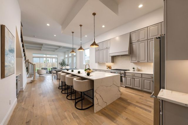 607 W 27th Street, Houston, TX 77008