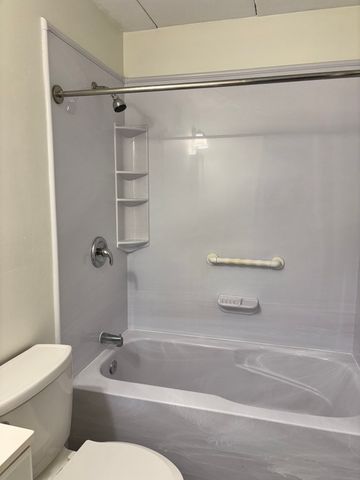 308 Quarry St 501, Quincy, MA 02169