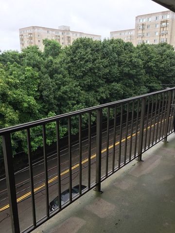 308 Quarry St 501, Quincy, MA 02169