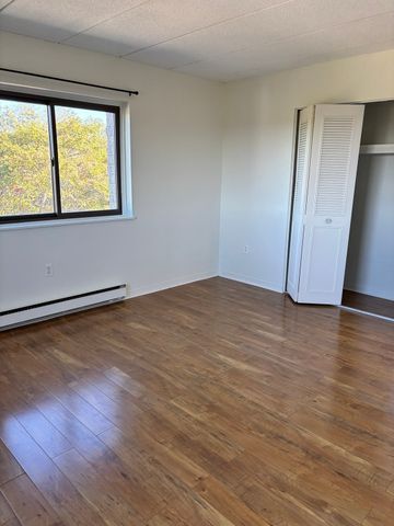308 Quarry St 501, Quincy, MA 02169