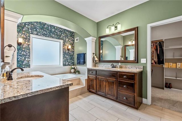 10736 S Palisade Street, Olathe, KS 66061