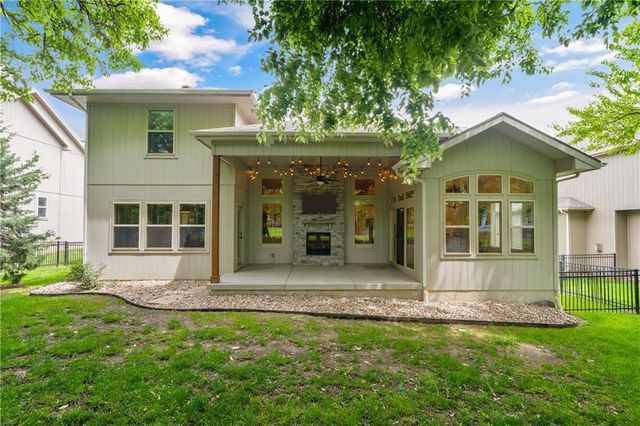 10736 S Palisade Street, Olathe, KS 66061