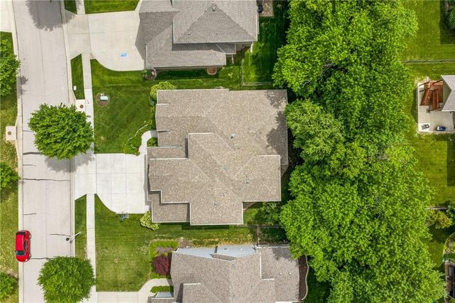 10736 S Palisade Street, Olathe, KS 66061