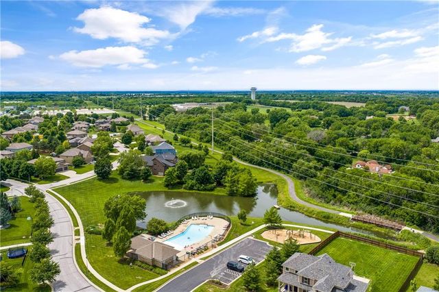 10736 S Palisade Street, Olathe, KS 66061