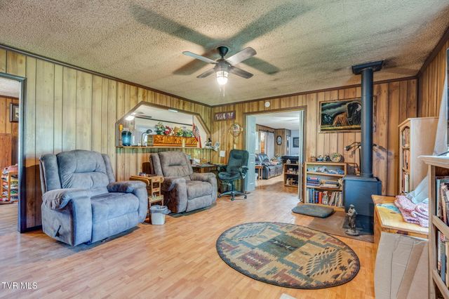 111 Clinch Valley Road, Eidson, TN 37731