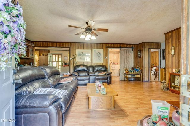 111 Clinch Valley Road, Eidson, TN 37731