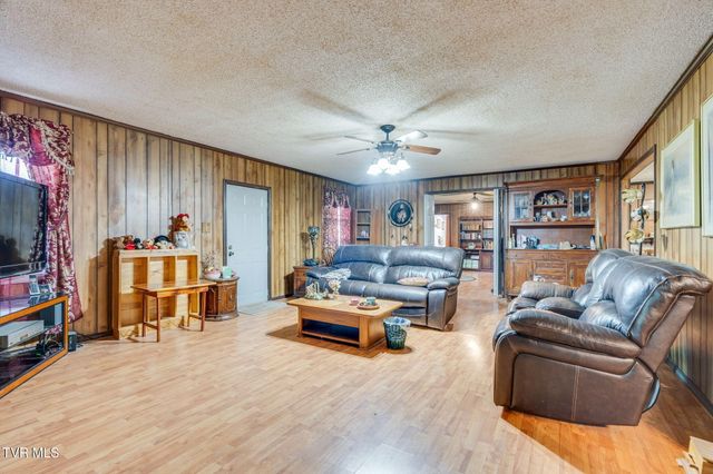 111 Clinch Valley Road, Eidson, TN 37731