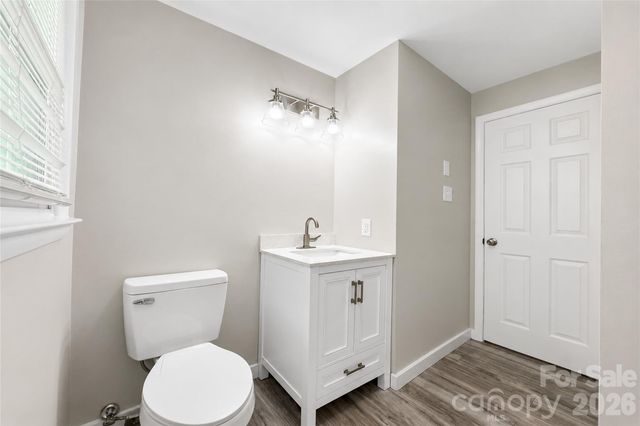 2121 24th Street NE, Hickory, NC 28601