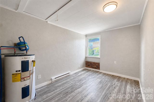 2121 24th Street NE, Hickory, NC 28601