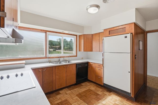 2004 9TH AVE, Rapid City, SD 57701