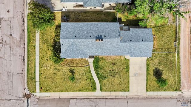 2004 9TH AVE, Rapid City, SD 57701