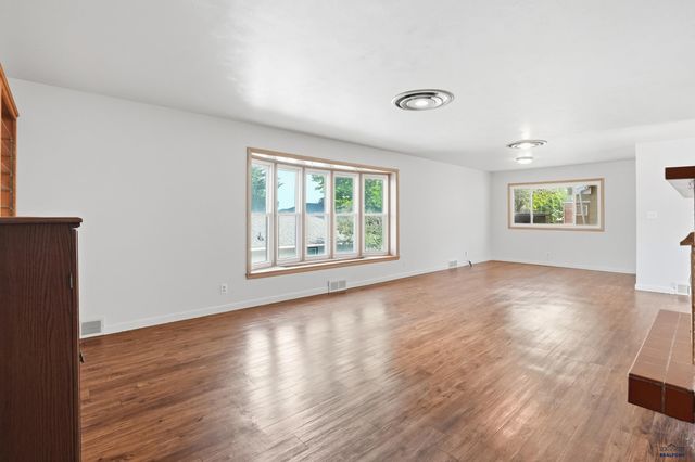 2004 9TH AVE, Rapid City, SD 57701