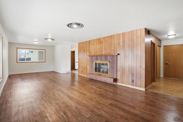 2004 9TH AVE, Rapid City, SD 57701