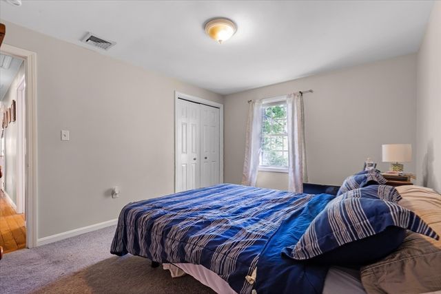 38 Hereford Ln, East Bridgewater, MA 02333