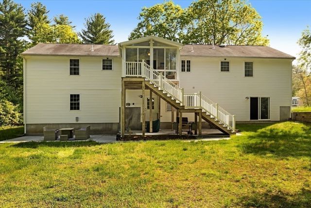 38 Hereford Ln, East Bridgewater, MA 02333