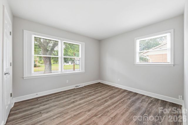 2917 Dalecrest Drive, Charlotte, NC 28269