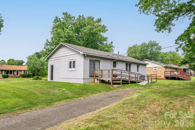 2917 Dalecrest Drive, Charlotte, NC 28269