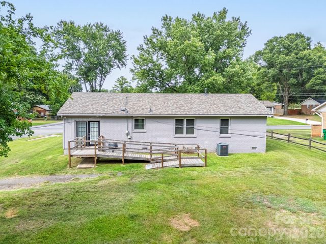 2917 Dalecrest Drive, Charlotte, NC 28269