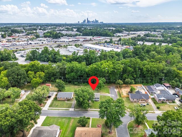 2917 Dalecrest Drive, Charlotte, NC 28269