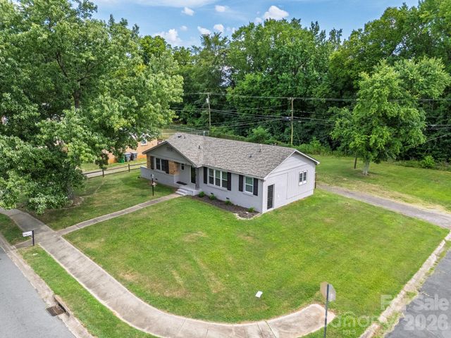 2917 Dalecrest Drive, Charlotte, NC 28269