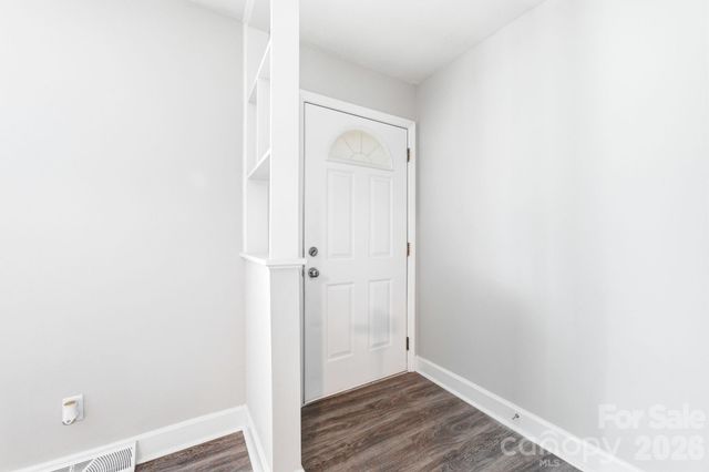 2917 Dalecrest Drive, Charlotte, NC 28269