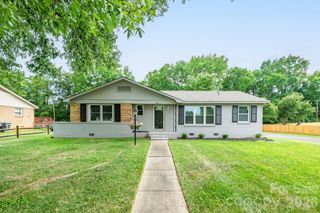 2917 Dalecrest Drive, Charlotte, NC 28269