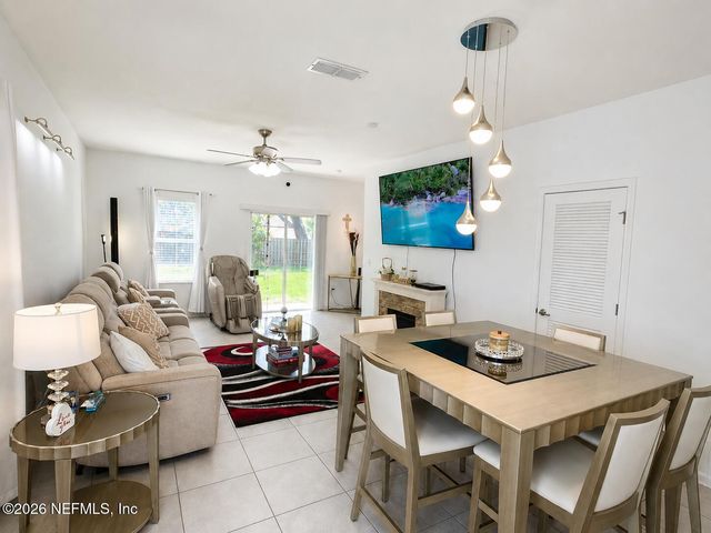 358 ARALIA Lane, Jacksonville, FL 32216