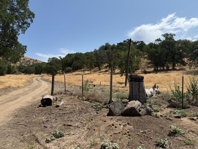 1248 Crane Lane, Yokuts Valley, CA 93675