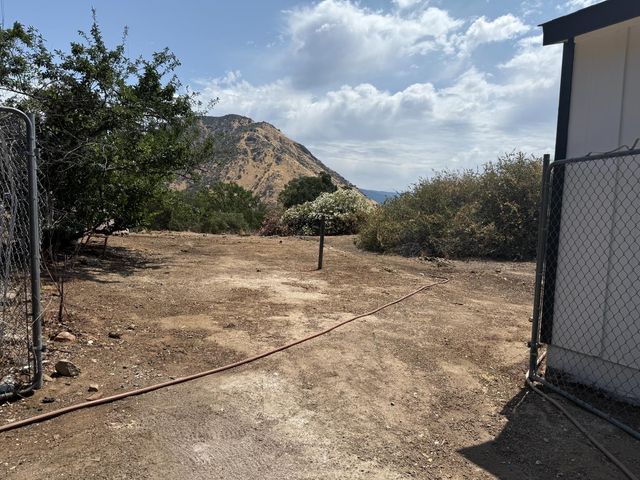 1248 Crane Lane, Yokuts Valley, CA 93675