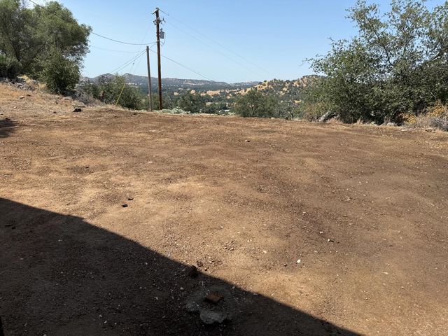 1248 Crane Lane, Yokuts Valley, CA 93675
