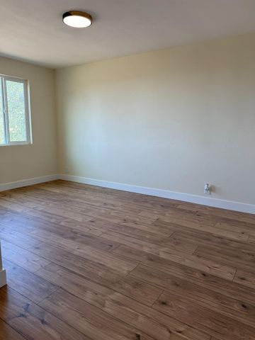 1248 Crane Lane, Yokuts Valley, CA 93675